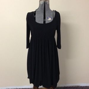 Small Longsleeve Basic Black Dress